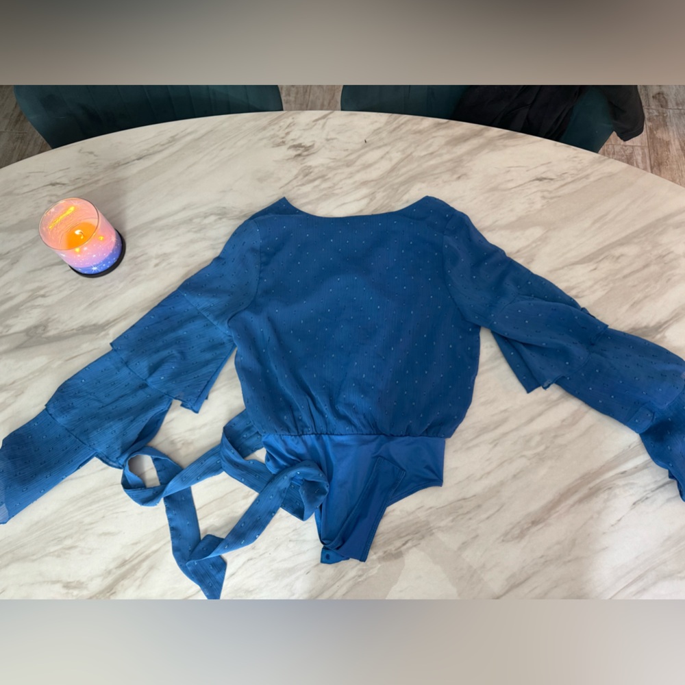 Like New Peach love bodysuit Long sleeve Size Women’s Medium - Picture 4 of 10